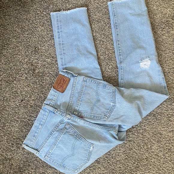 Levi 501 Light Wash jeans - Picture 4 of 4